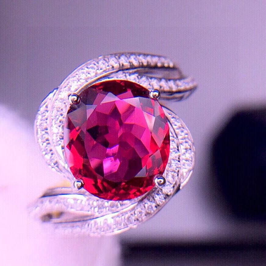 14k Gold 2.9 Ct Natural Tourmaline & Diamond Ring: Ref:231156324 // gold content:14k gold // ring size:7. 25us // // main gemstone:tourmaline // shape:oval // carat weight:2. 9ct // color:red // treatment:natural // // adjacent gemstone 2 : diamond