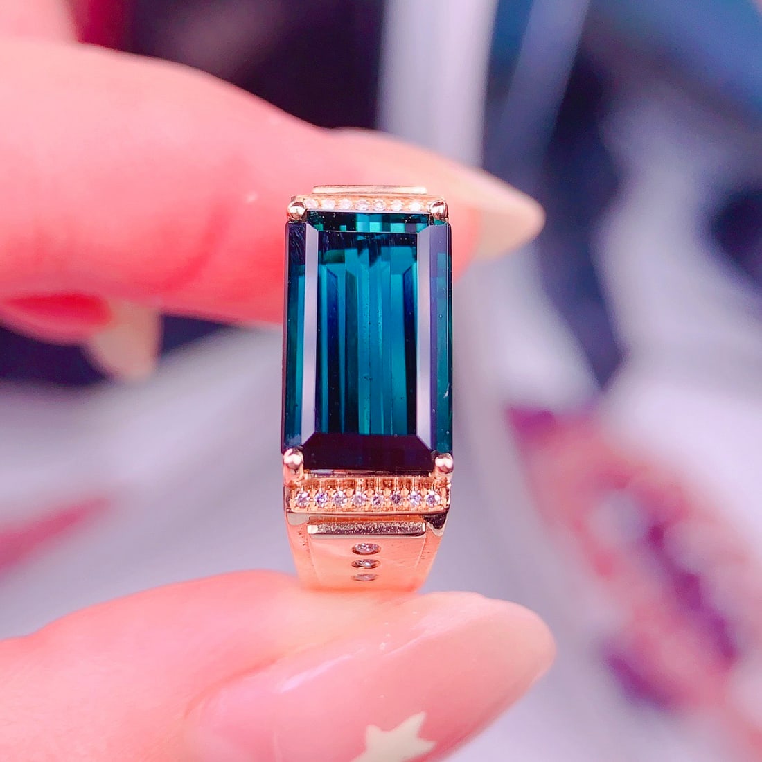 14k Gold 5 Ct Natural Tourmaline & Diamond & Men¡¯s Ring: Ref:231156325 // gold content:14k gold // ring size:8us // // main gemstone:tourmaline // shape:octagonal // carat weight:5ct // color:blue // treatment:natural // // adjacent gemstone 2 : diamond //