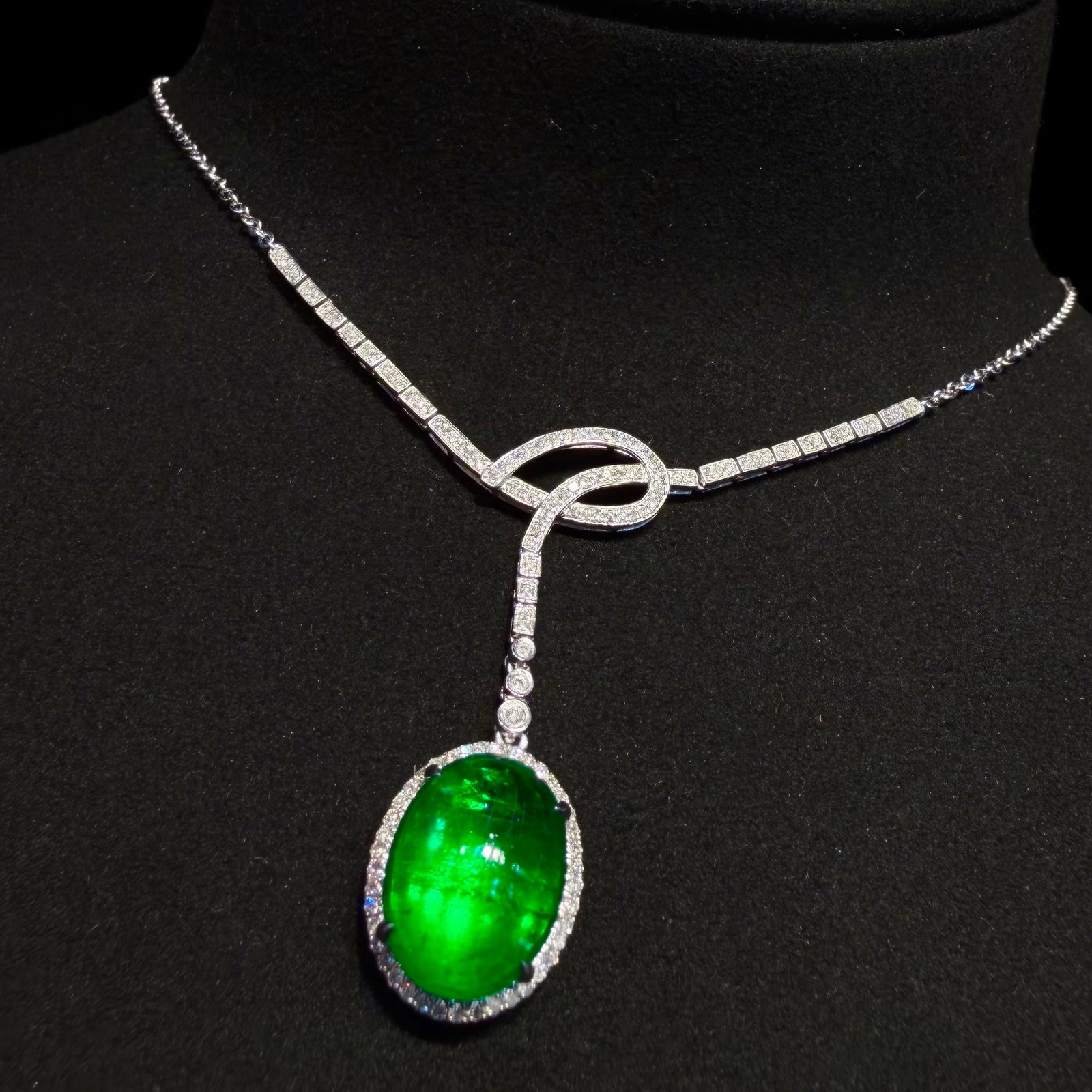 14k Gold 6.13 Ctw Natural Emerald & Diamond Necklace - 3