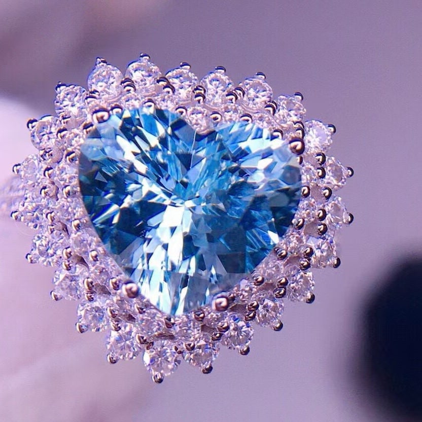 14k Gold 6.1 Ct Natural Aquamarine & Diamond Ring - 3
