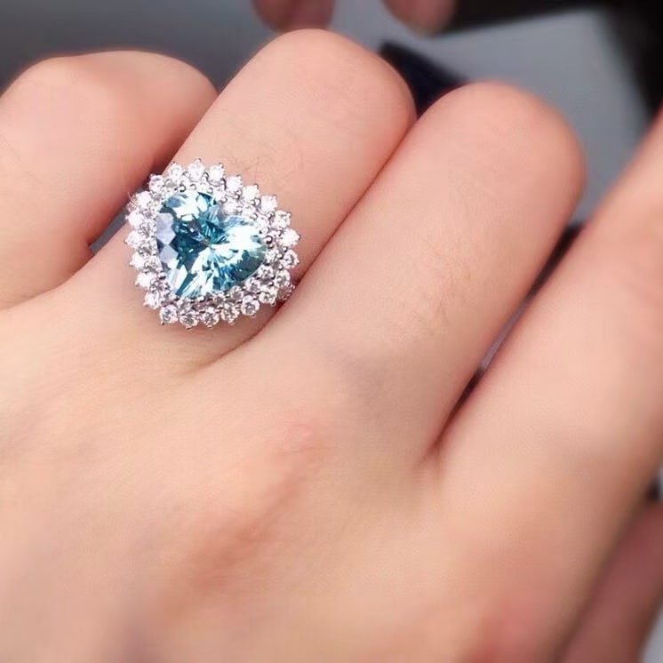 14k Gold 6.1 Ct Natural Aquamarine & Diamond Ring - 7