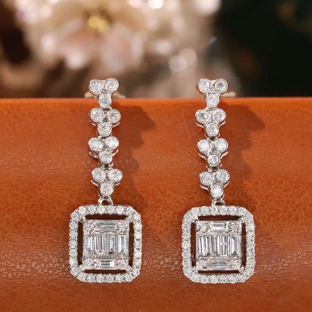 14k Gold 0.8 Ct Natural H Diamond Earrings: Ref:231156350 // gold content:14k gold // main gemstone:diamond // shape:multiple // carat weight:0. 8ct // clarity grade:vs-si // color:h // treatment:natural // Condition: New Low Estimate: 3100.00 