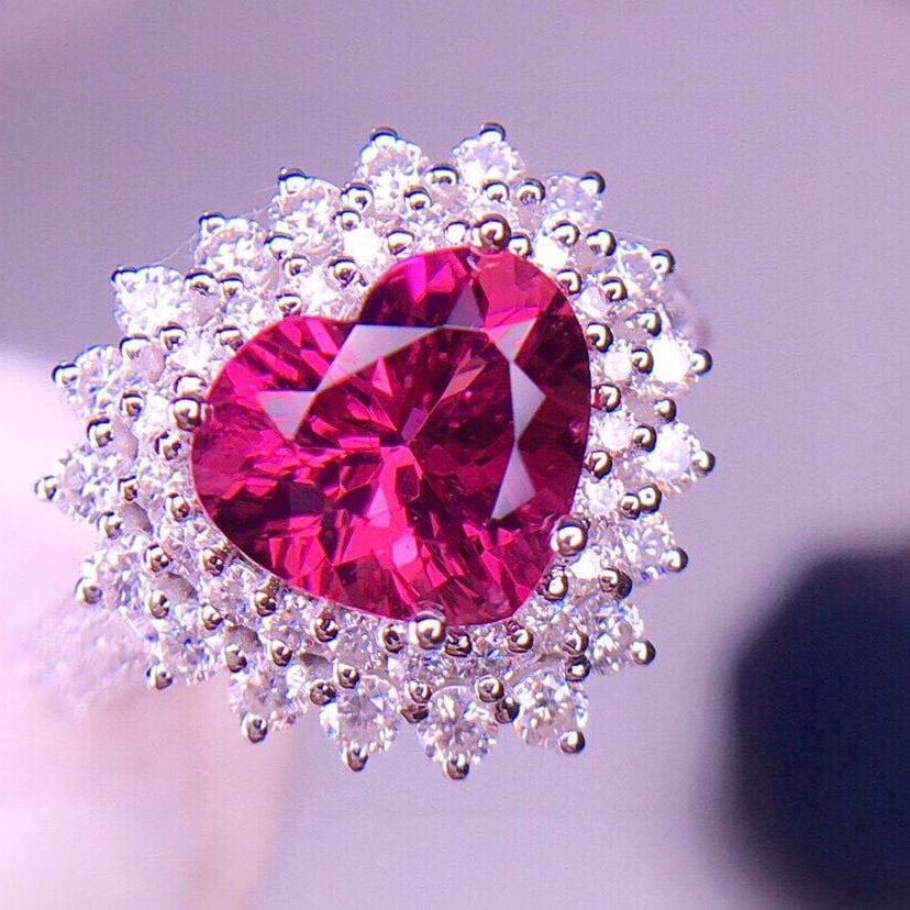 14k Gold 2.82 Ct Natural Tourmaline & Diamond Ring: Ref:231156368 // gold content:14k gold // ring size:7. 25us // // main gemstone:tourmaline // shape:heart // carat weight:2. 82ct // color:red // treatment:natural // // adjacent gemstone 2 : diamond
