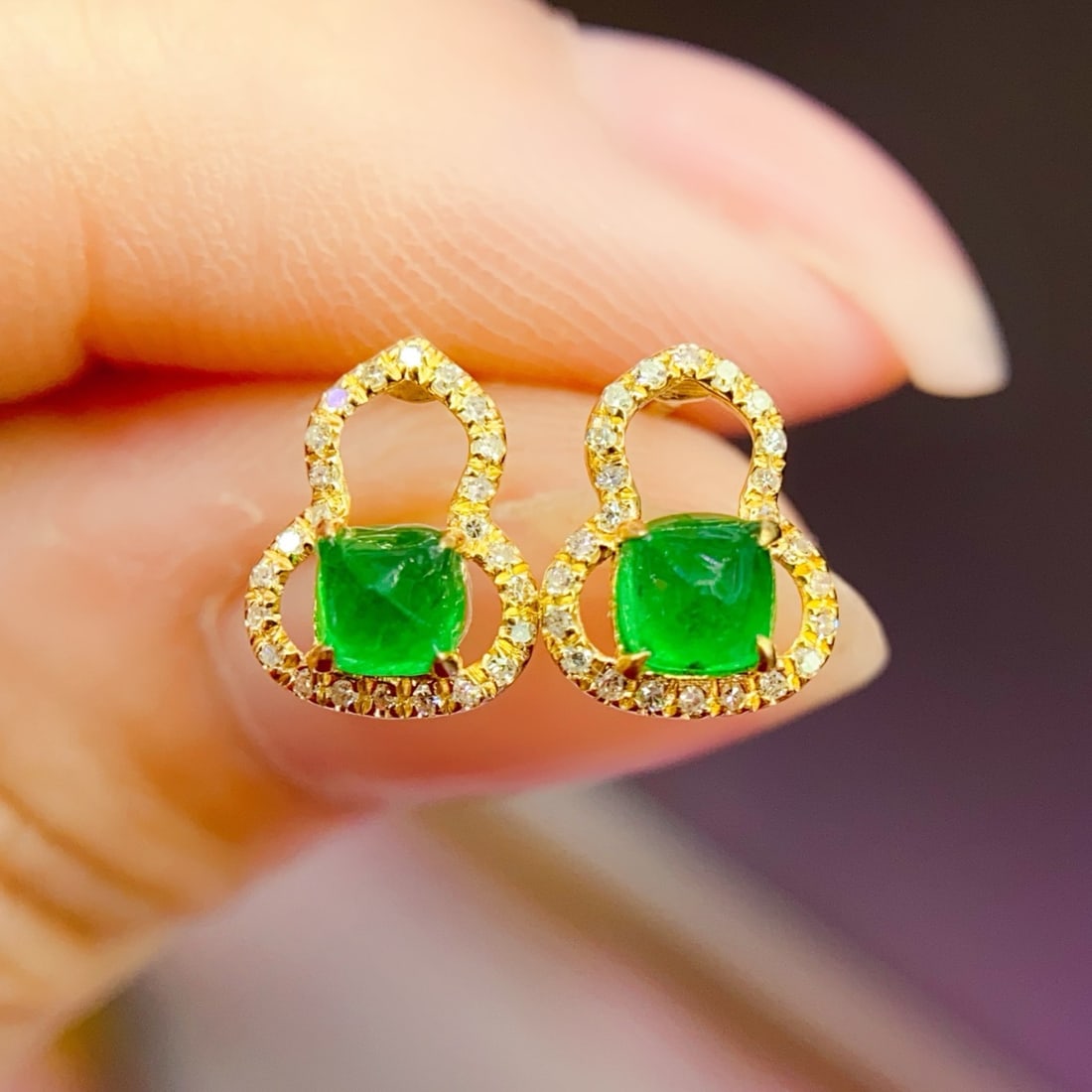 14k Gold 0.53 Ct Natural Emerald & Diamond Earrings - 5