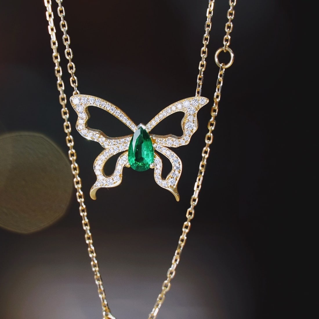14k Gold 0.63 Ctw Natural Emerald & Diamond & Butterfly Necklace - 2