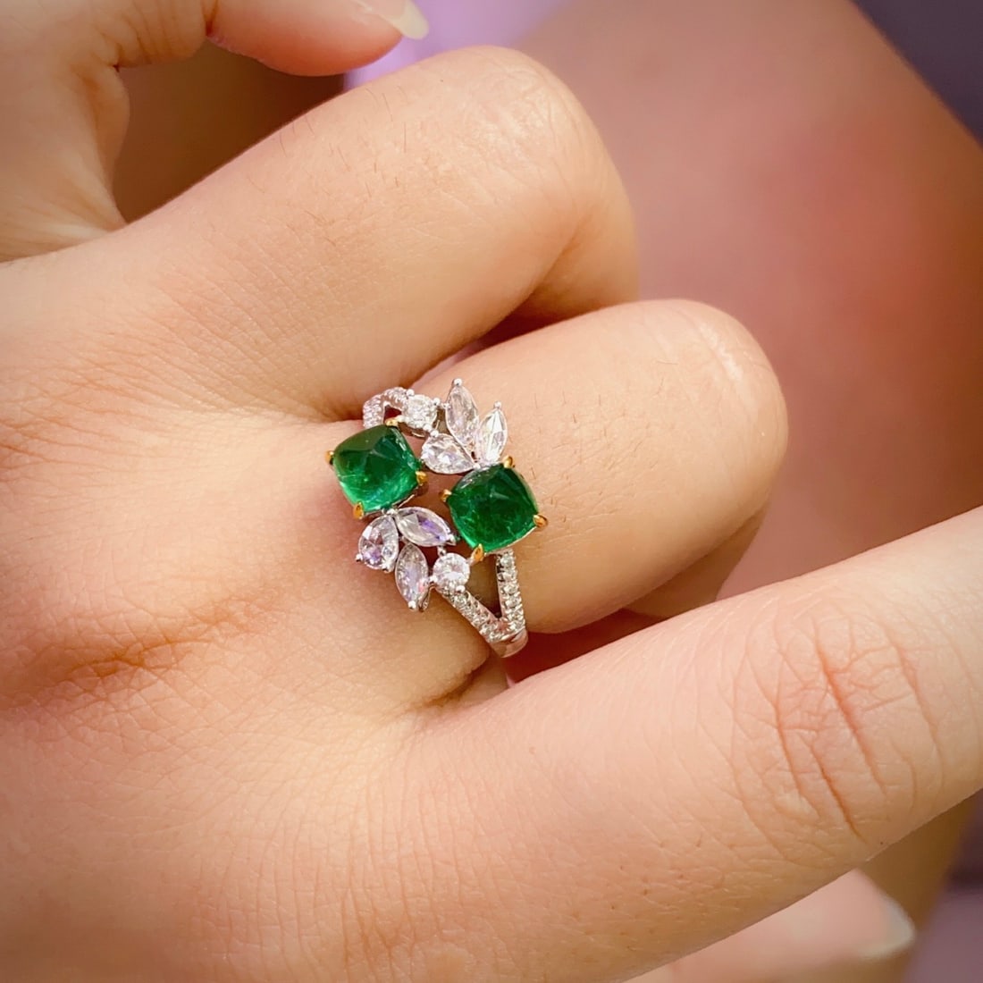 14k Gold 1.65 Ct Vivid Green Natural Emerald & Diamond Ring - 5