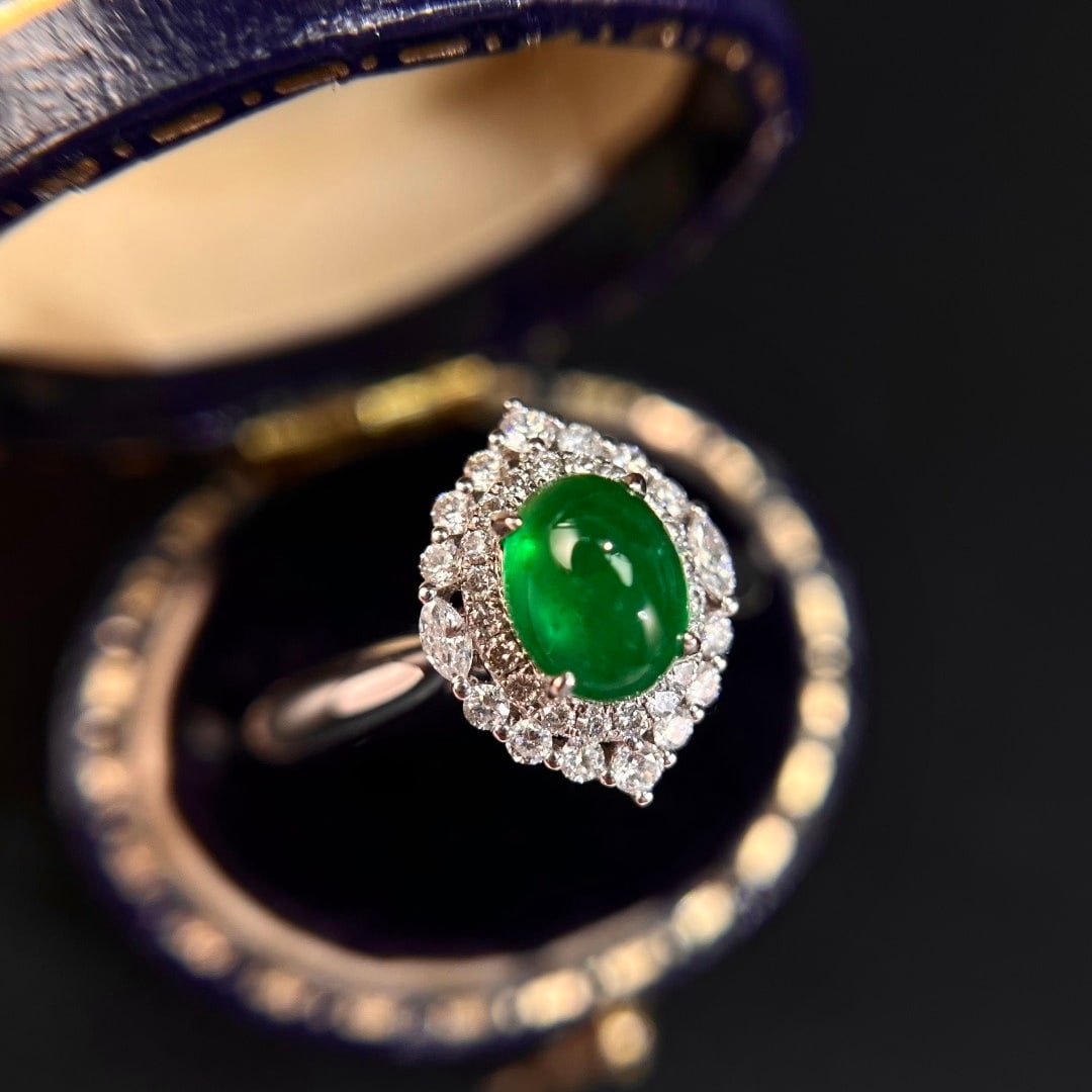 14k Gold 1.51 Ctw Vivid Green Natural Emerald & Diamond Ring - 2