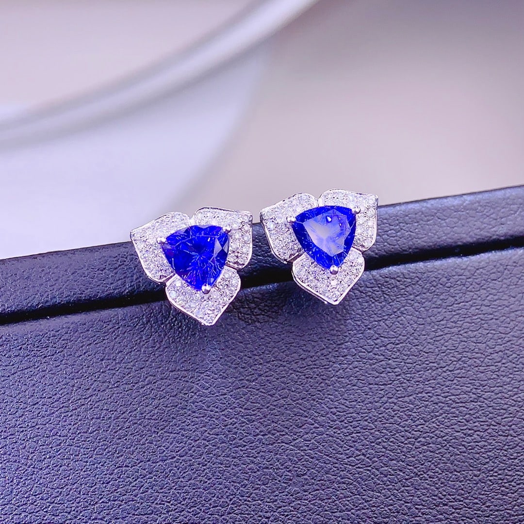 14k Gold 2.18 Ct Natural Tanzanite & Diamond Earrings - 3