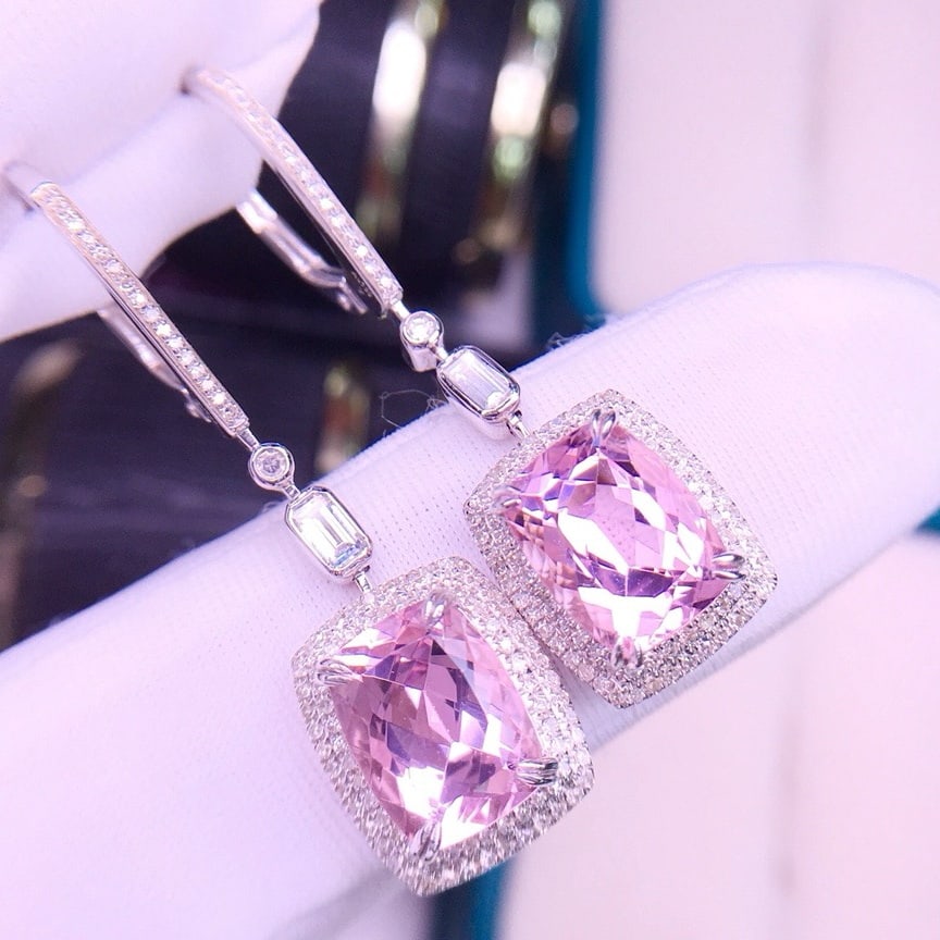 14k Gold 5.6 Ct Natural Kunzite & Diamond Earrings: Ref:231156386 // gold content:14k gold // main gemstone:kunzite // shape:cushion // carat weight:5. 6ct // color:pinkish purple // treatment:natural // // adjacent gemstone 2 : diamond // shape:round