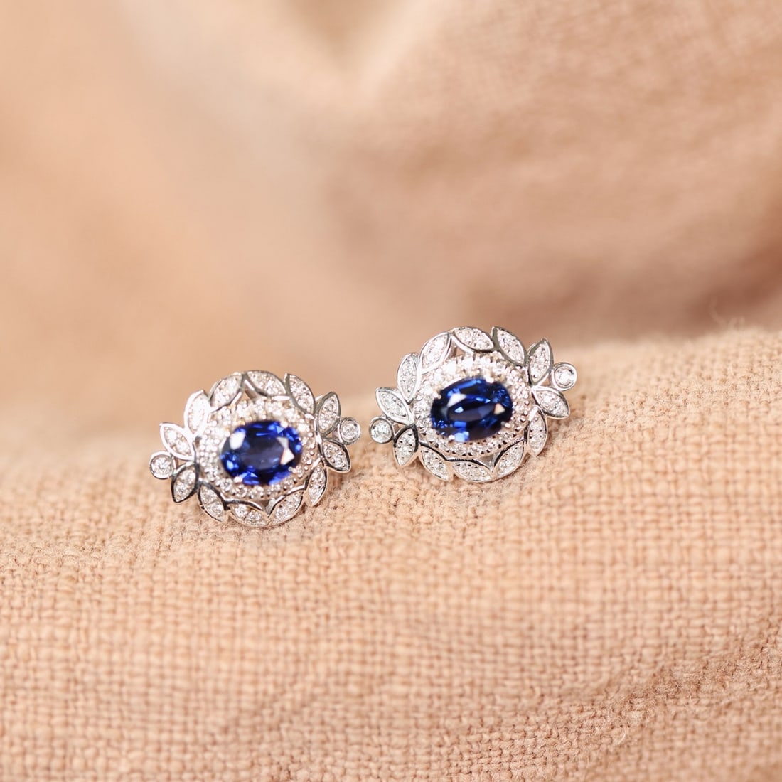 14k Gold 0.92 Ctw Natural Sapphire & Diamond Earrings - 5
