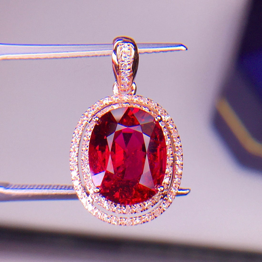 14k Gold 3.3 Ct Natural Tourmaline & Diamond Pendant( Without Chain ): Ref:231156392 // gold content:14k gold // main gemstone:tourmaline // shape:oval // carat weight:3. 3ct // color:red // treatment:natural // // adjacent gemstone 2 : diamond // shape:round // clarity 