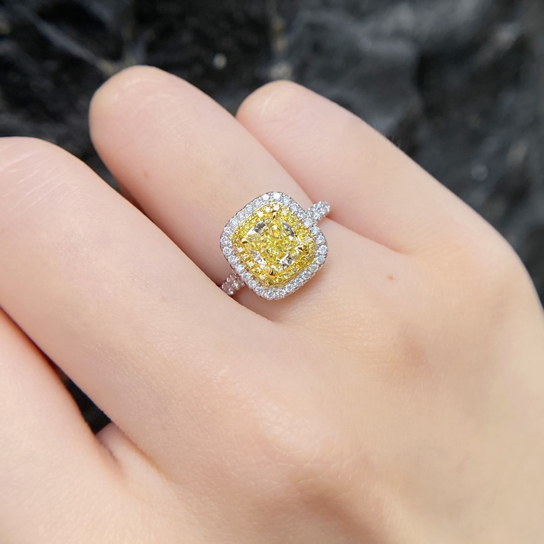 14k Gold 2.06 Ctw Natural Yellow Diamond & Diamond Ring - 4