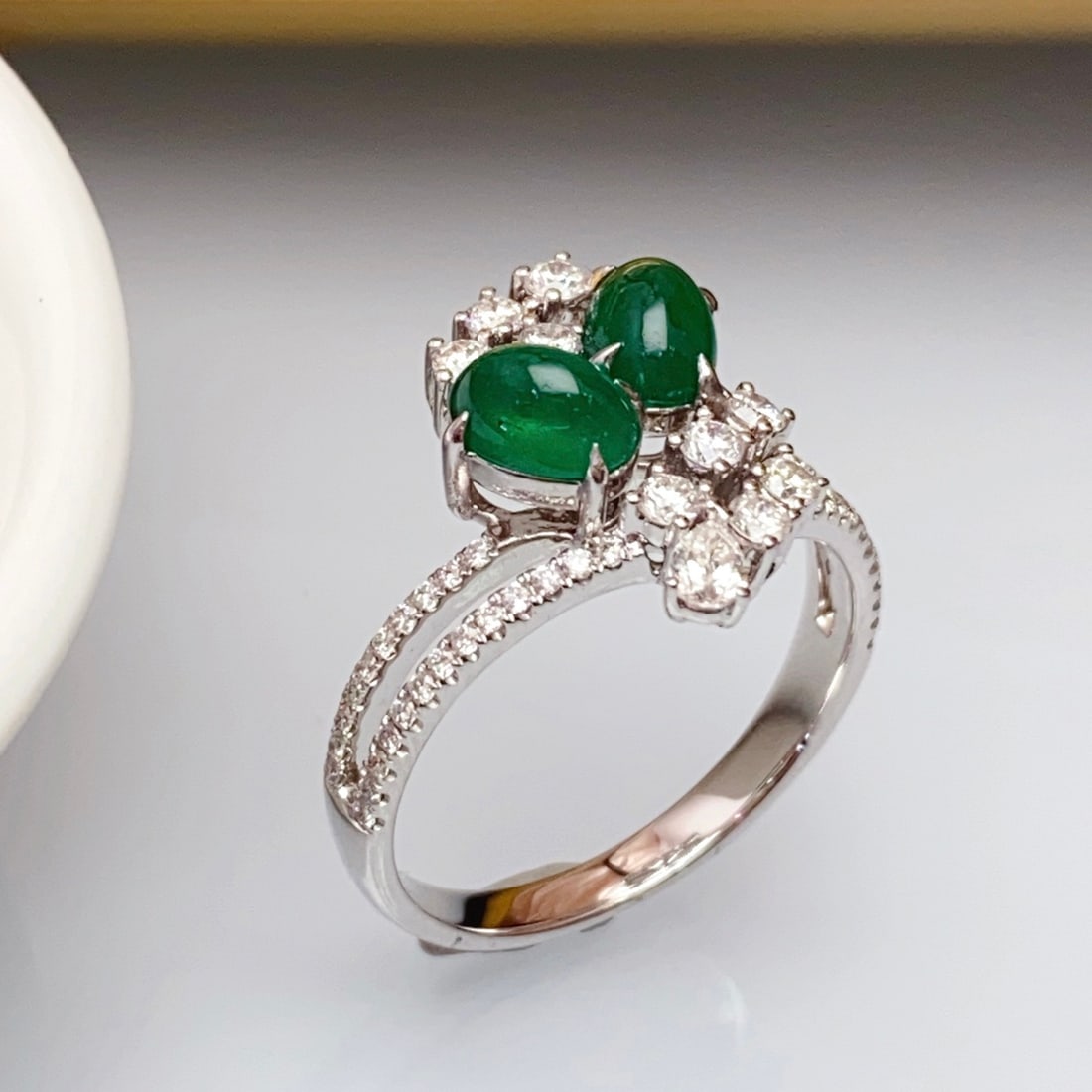 14k Gold 1.50 Ct Natural Emerald & Diamond Ring - 3