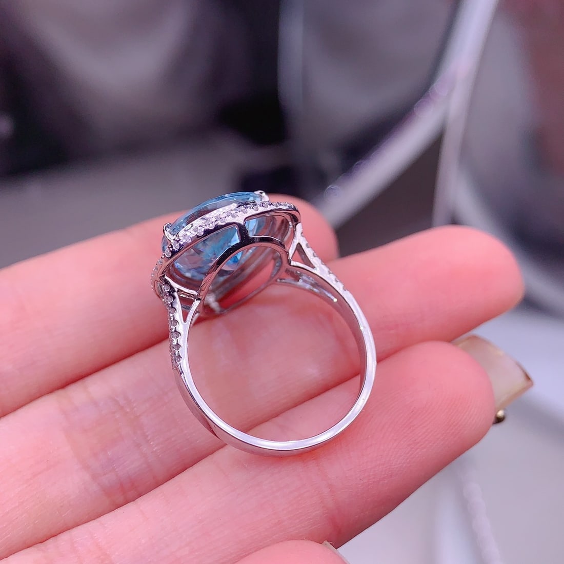 14k Gold 4.6 Ct Natural Aquamarine & Diamond Ring - 6