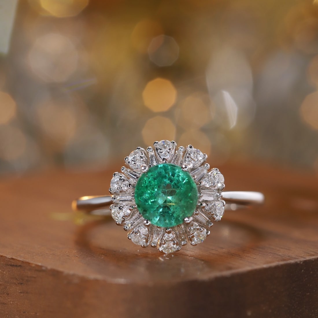 14k Gold 1.29 Ctw Natural Emerald & Diamond Ring: Ref:231156414 // gold content:14k gold // ring size:7. 25us // // main gemstone:emerald // shape:round // carat weight:0. 97ct // color:green // treatment:natural // cut grade:g // // adjacent