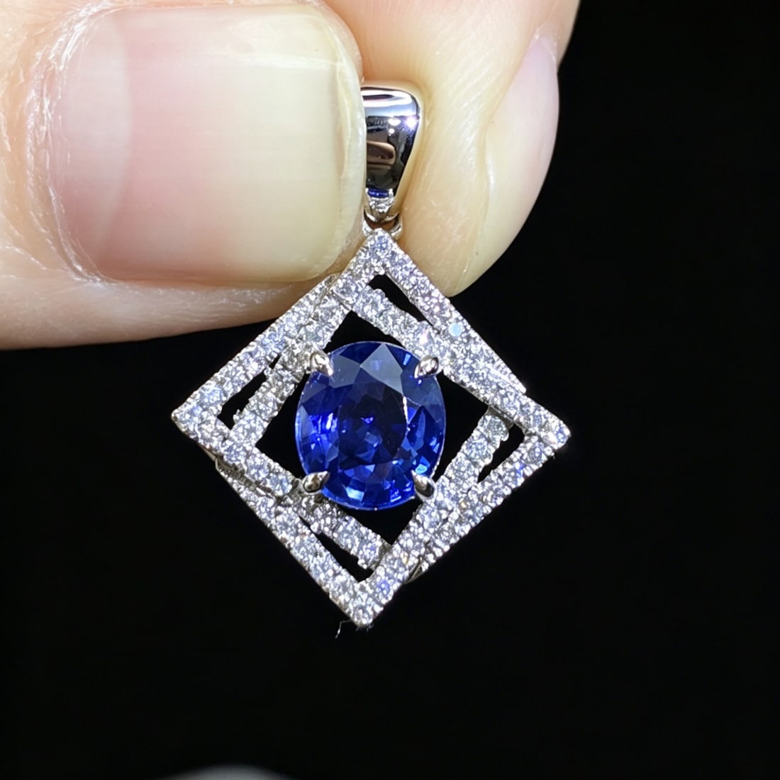 14k Gold 1.60 Ctw Natural Sapphire & Diamond Pendant( Without Chain ): Ref:231156420 // gold content:14k gold // main gemstone:sapphire // shape:oval // carat weight:1. 33ct // color:blue // treatment:natural // // adjacent gemstone 2 : diamond // shape:round // carat we