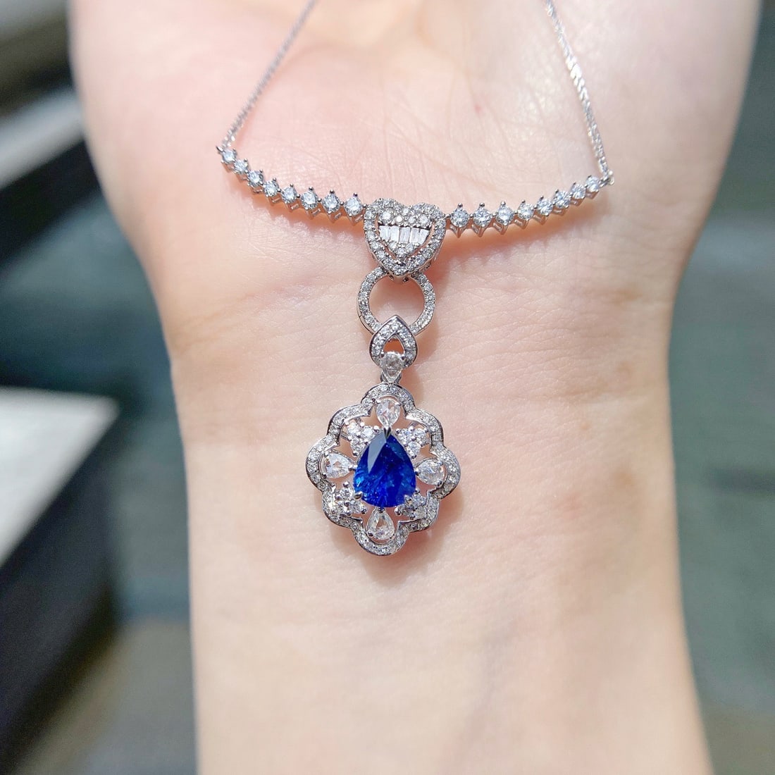 14k Gold 2.46 Ctw Natural Sapphire & Diamond Necklace: Ref:231156426 // gold content:14k gold // main gemstone:sapphire // shape:pear // carat weight:1. 46ct // color:blue // treatment:natural // // adjacent gemstone 2 : diamond // shape:multiple // carat