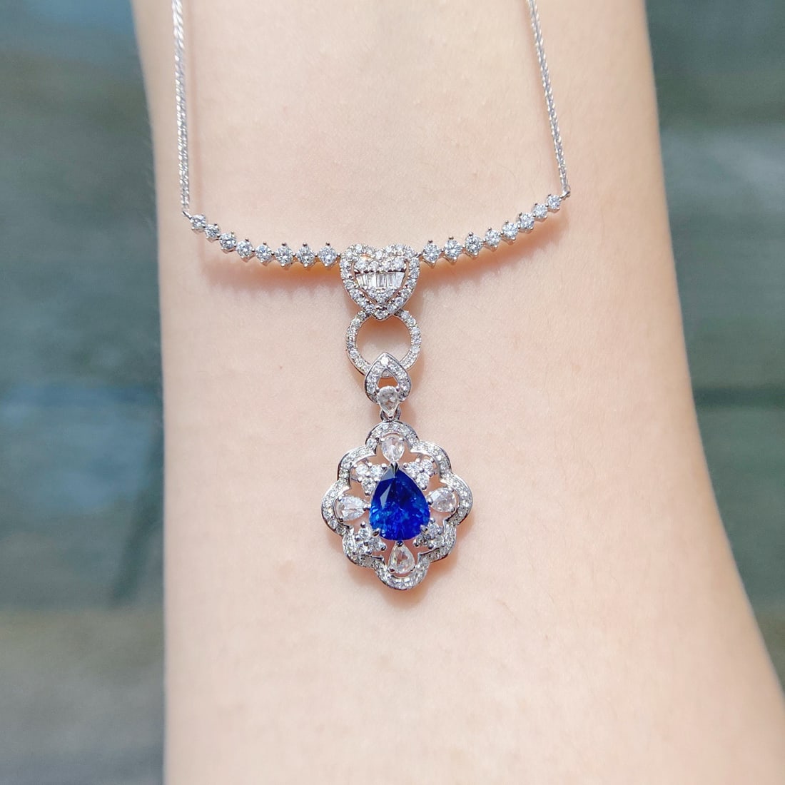 14k Gold 2.46 Ctw Natural Sapphire & Diamond Necklace - 2