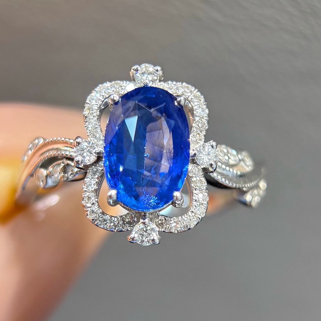 14k Gold 2.40 Ctw Natural Sapphire & Diamond Ring - 4