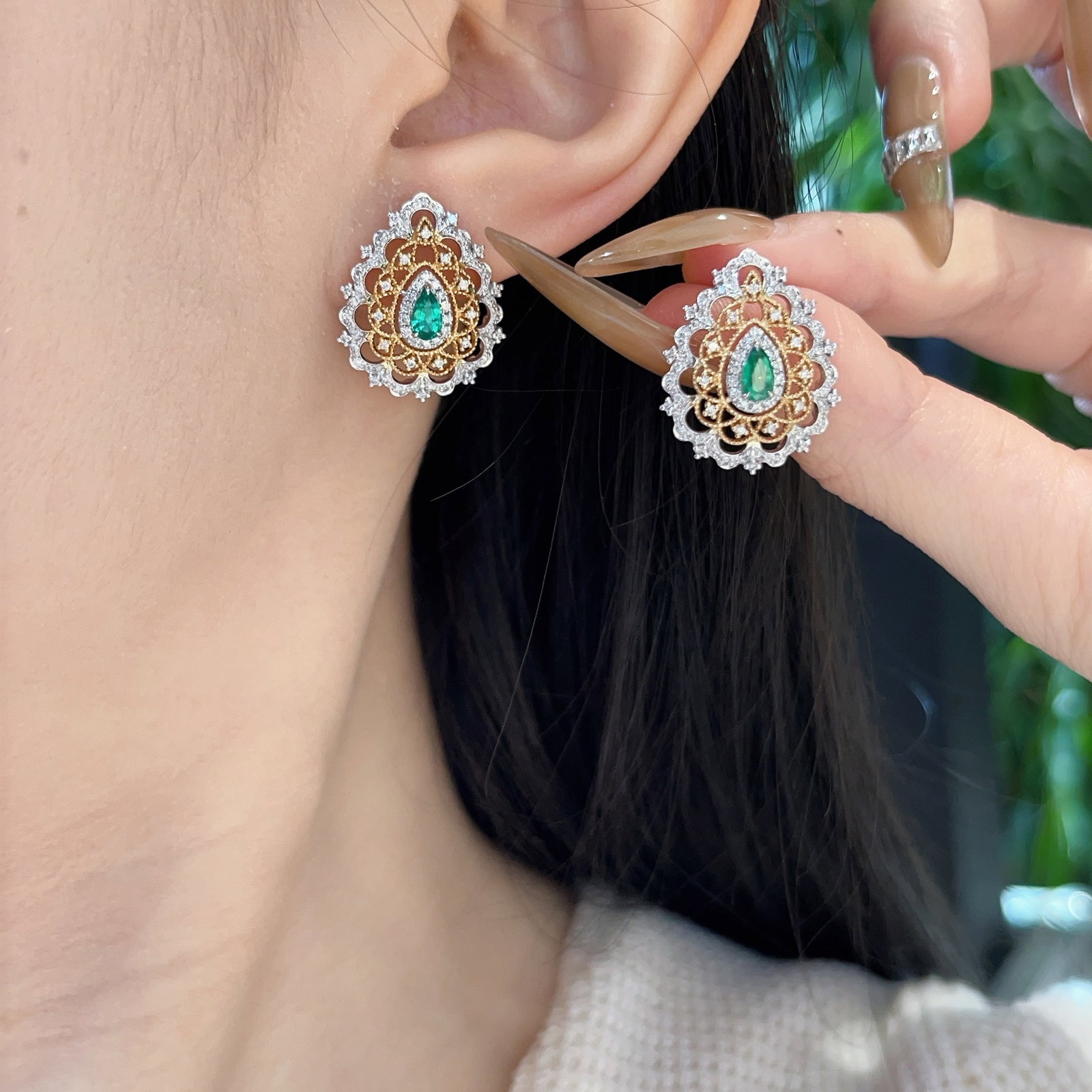 14k Gold 0.31 Ct Natural Emerald & Diamond Earrings - 5