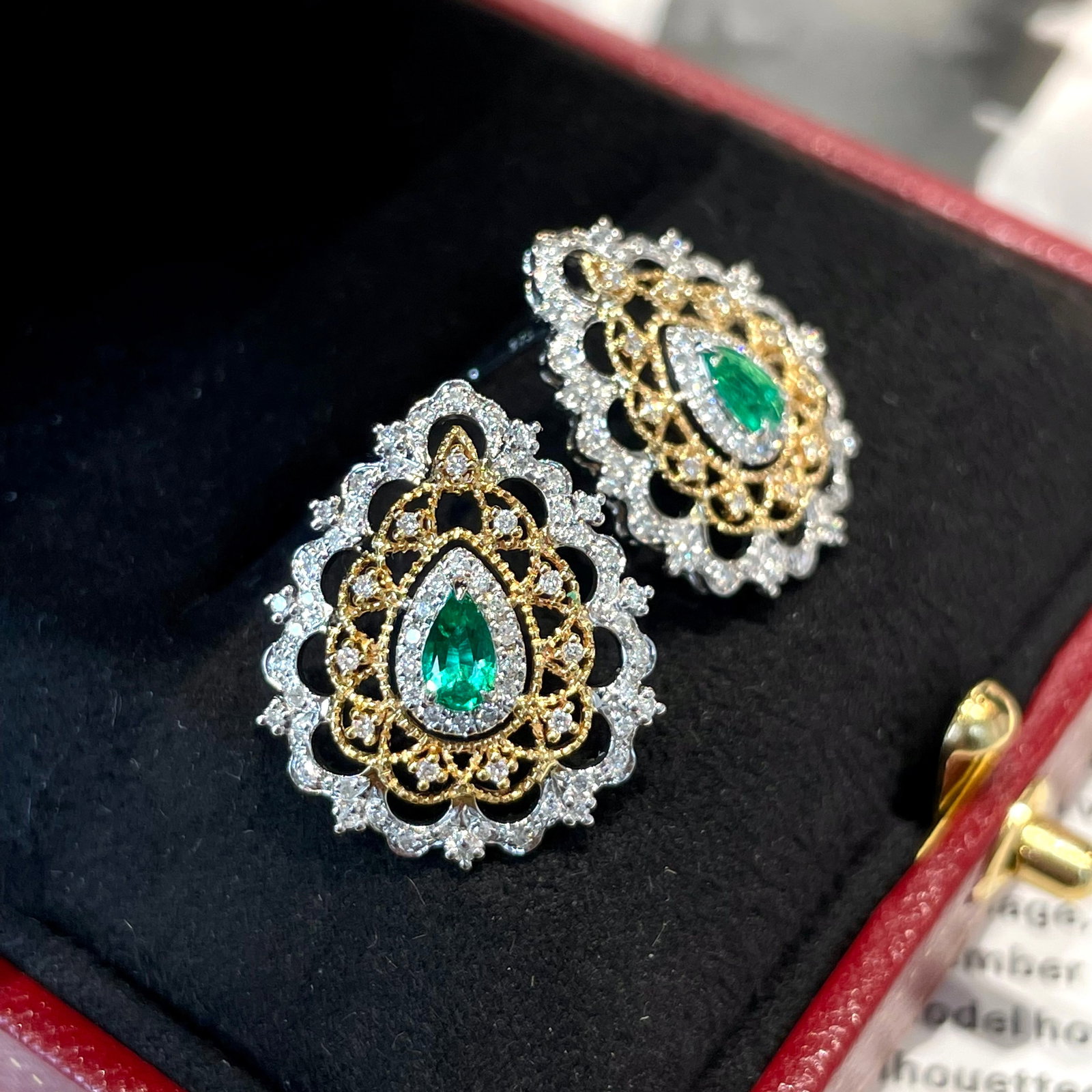 14k Gold 0.31 Ct Natural Emerald & Diamond Earrings - 6