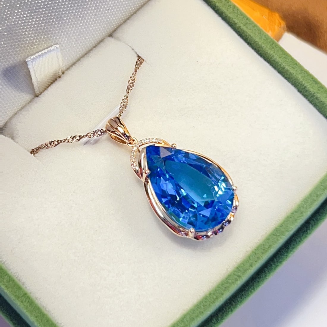 14k Gold 15.88 Ctw Natural Topaz & Diamond Pendant( Without Chain ) - 4