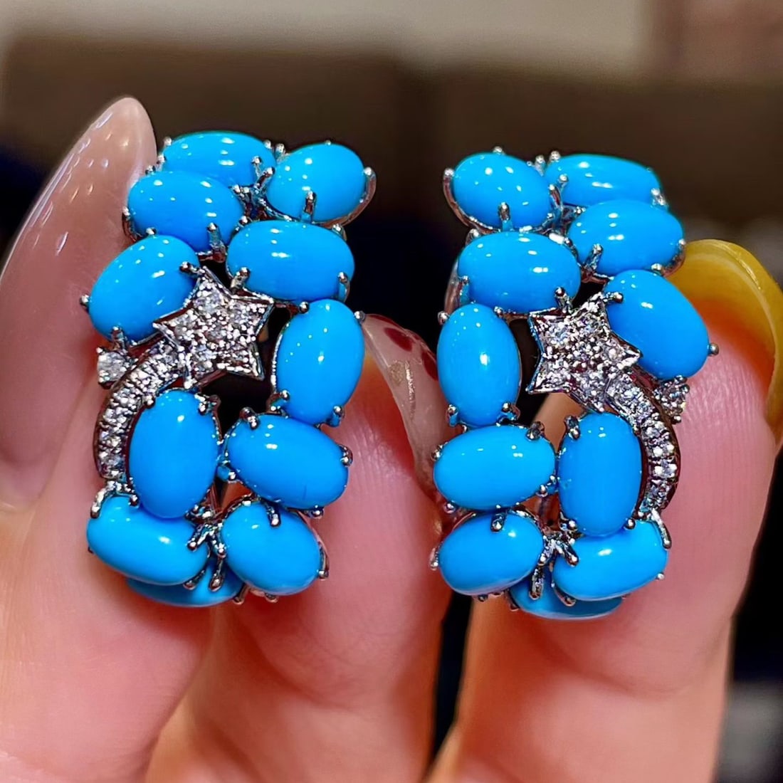 14k Gold 10.15 Ctw Natural Blue Turquoise & Diamond Earrings: Ref:231156448 // gold content:14k gold // main gemstone:blue turquoise // shape:oval // carat weight:9. 90ct // color:blue // treatment:natural // // adjacent gemstone 2 : diamond // shape:round //