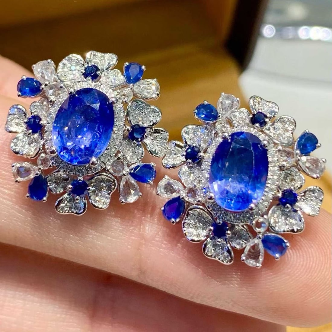 14k Gold 3.5 Ct Natural Sapphire & Diamond Earrings - 4