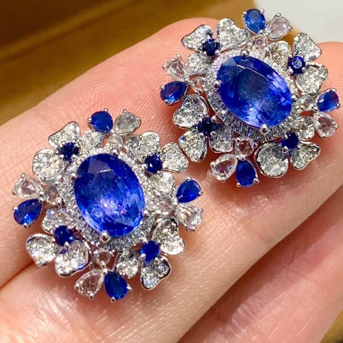 14k Gold 3.5 Ct Natural Sapphire & Diamond Earrings - 5