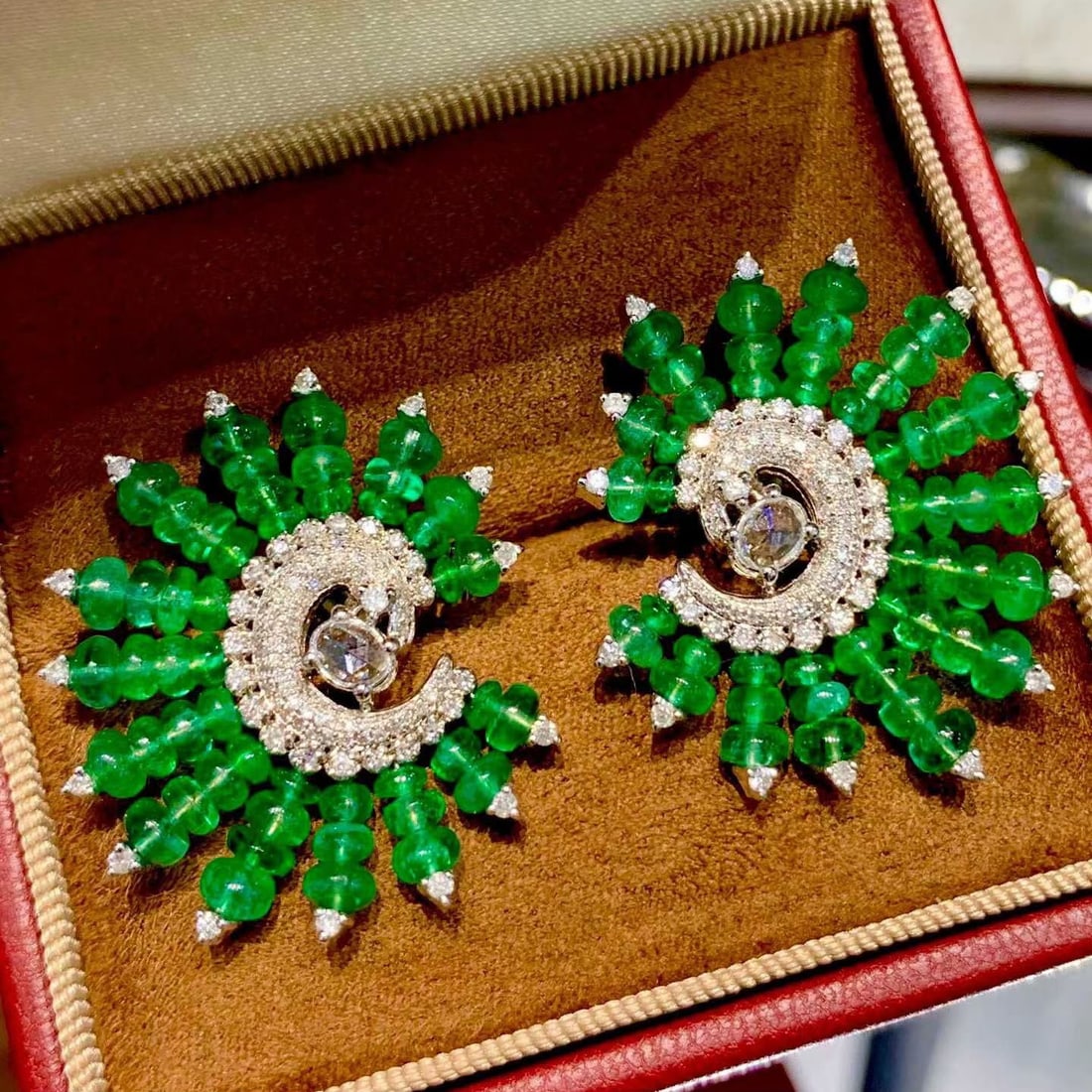 14k Gold 22.65 Ct Natural Emerald & Diamond Earrings: Ref:231157083 // gold content:14k gold // main gemstone:emerald // shape:bead // carat weight:22. 65ct // color:green // treatment:natural // // adjacent gemstone 2 : diamond // shape:round // clarity