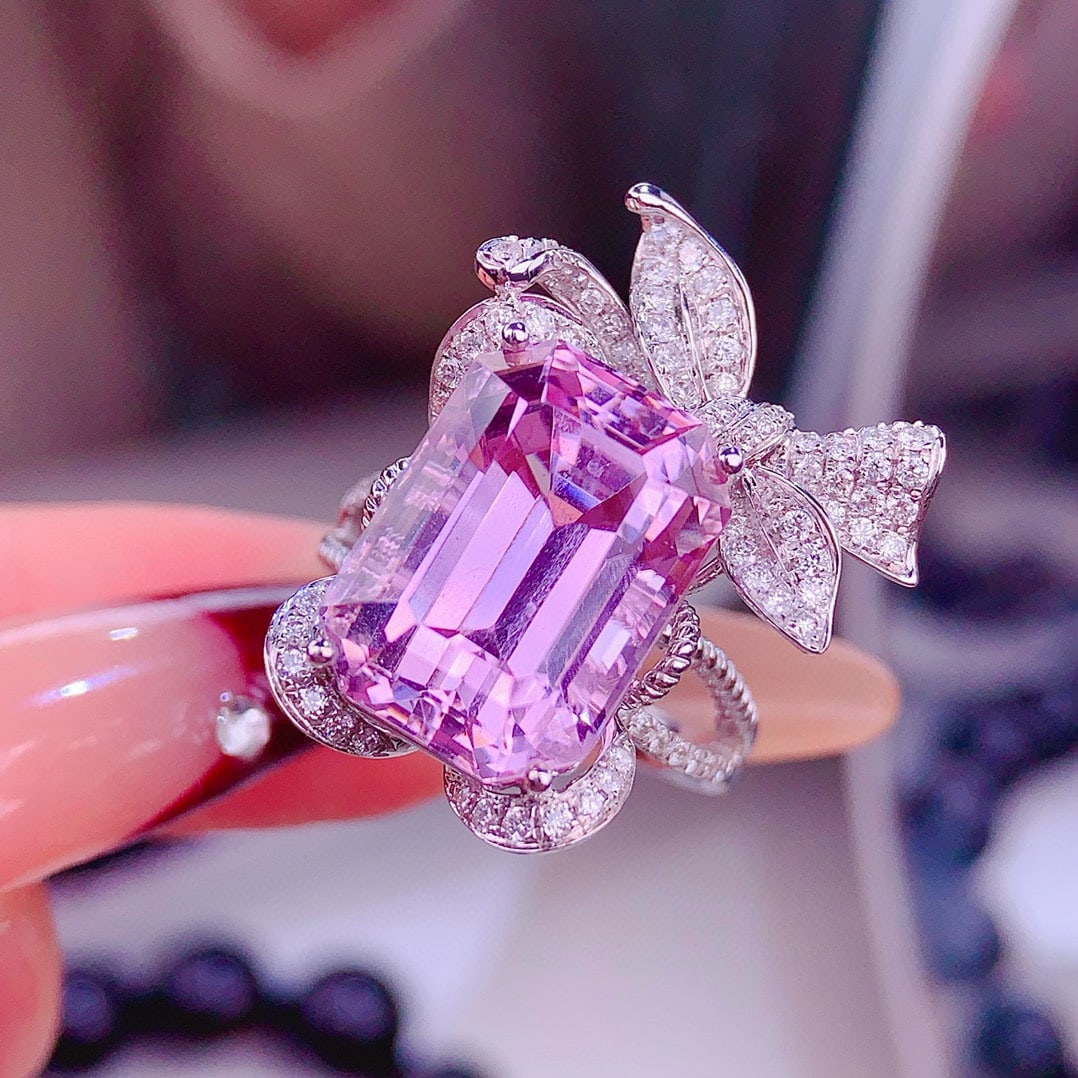 14k Gold 14.5 Ct Natural Kunzite & Diamond Ring - 2