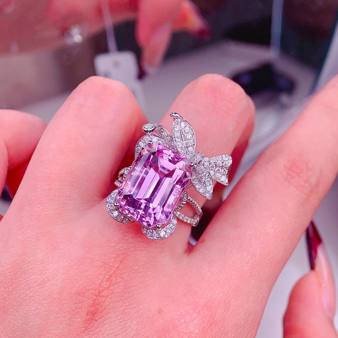 14k Gold 14.5 Ct Natural Kunzite & Diamond Ring - 4
