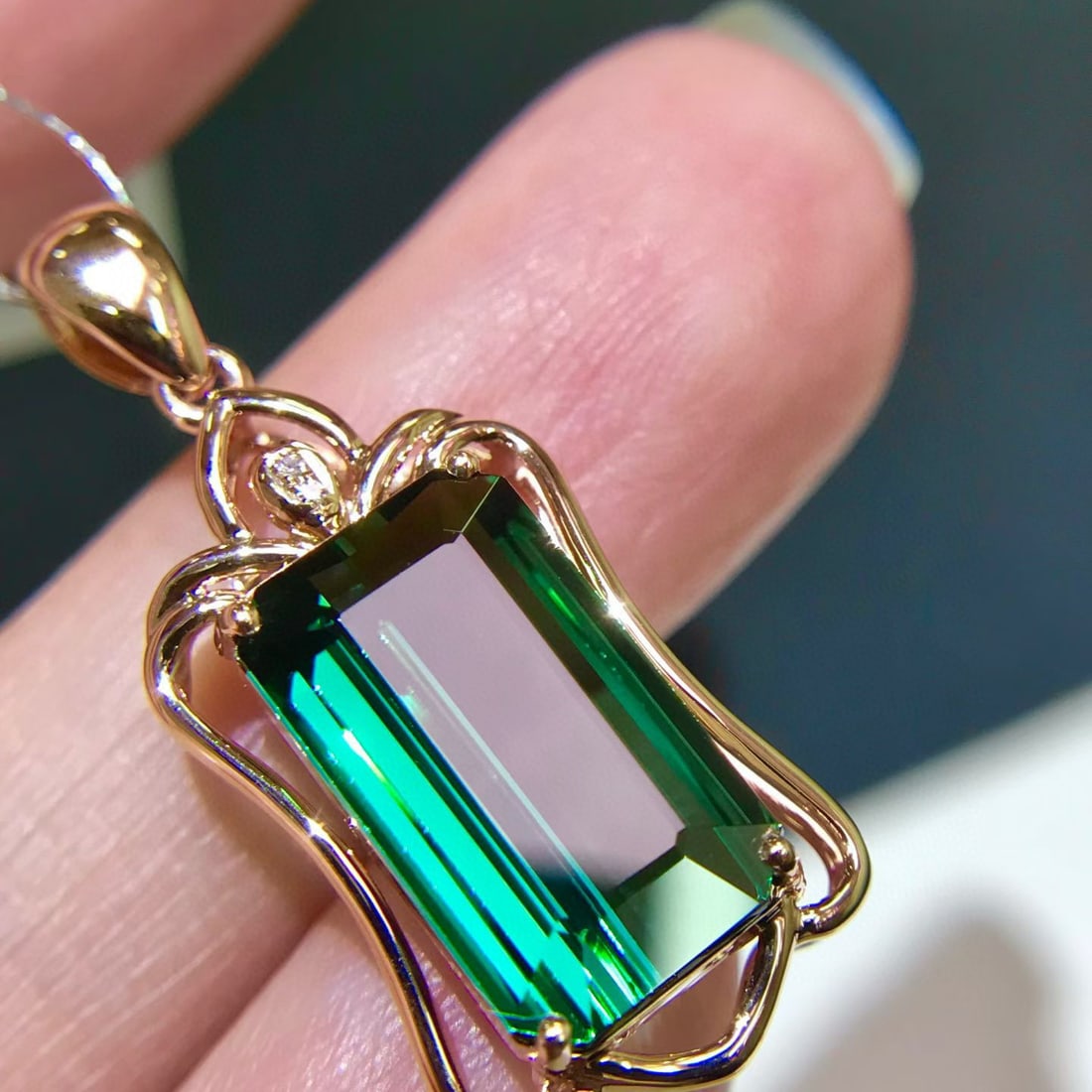 14k Gold 3.5 Ct Natural Tourmaline & Diamond Pendant( Without Chain ) - 3