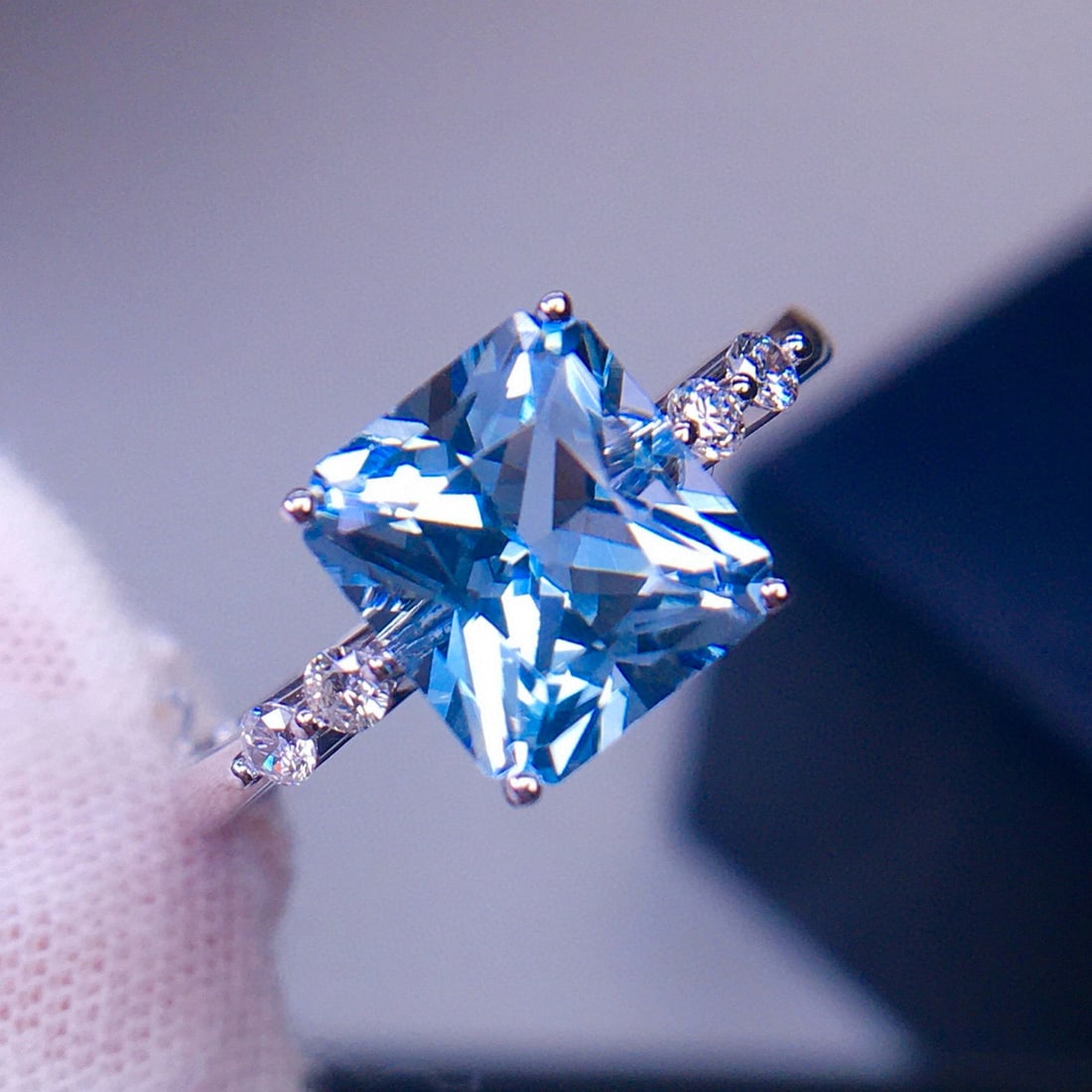 14k Gold 2.42 Ct Natural Aquamarine & Diamond Ring - 7