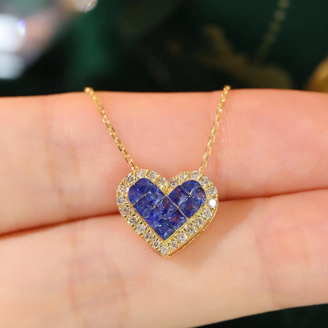 14k Gold 1.04 Ctw Natural Sapphire & Diamond Necklace: Ref:231157143 // gold content:14k gold // main gemstone:sapphire // shape:princess // carat weight:0. 82ct // color:blue // treatment:natural // // adjacent gemstone 2 : diamond // shape:round // cara
