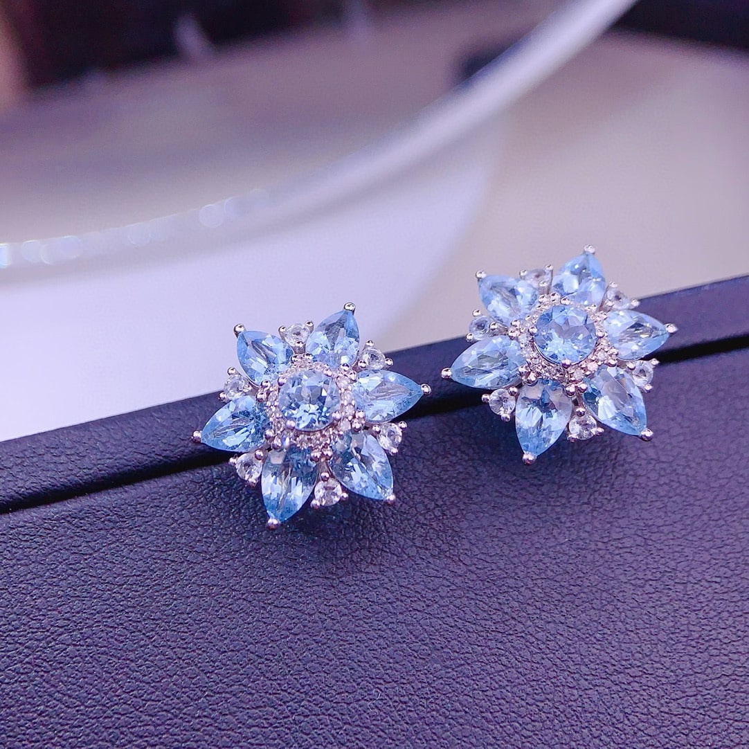 14k Gold 5.9 Ct Natural Aquamarine & Diamond Earrings - 5