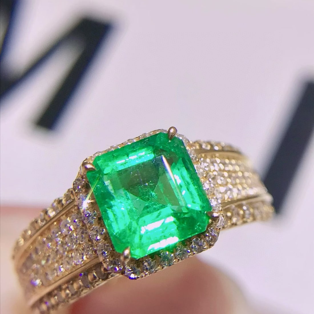 14k Gold 2.08 Ctw Vivid Green Natural Emerald & Diamond Ring: Ref:231157169 // gold content:14k gold // ring size:7. 25us // // main gemstone:emerald // shape:octagonal // carat weight:1. 5ct // color:vivid green // treatment:natural // // adjacent gemstone 2 : 