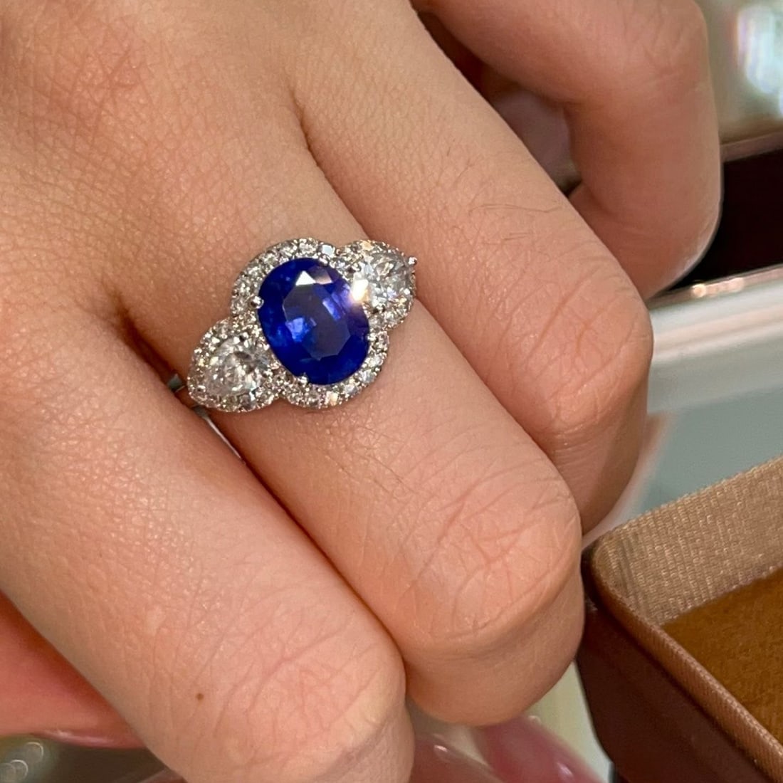 14k Gold 4.40 Ctw Natural Sapphire & Diamond Ring - 5