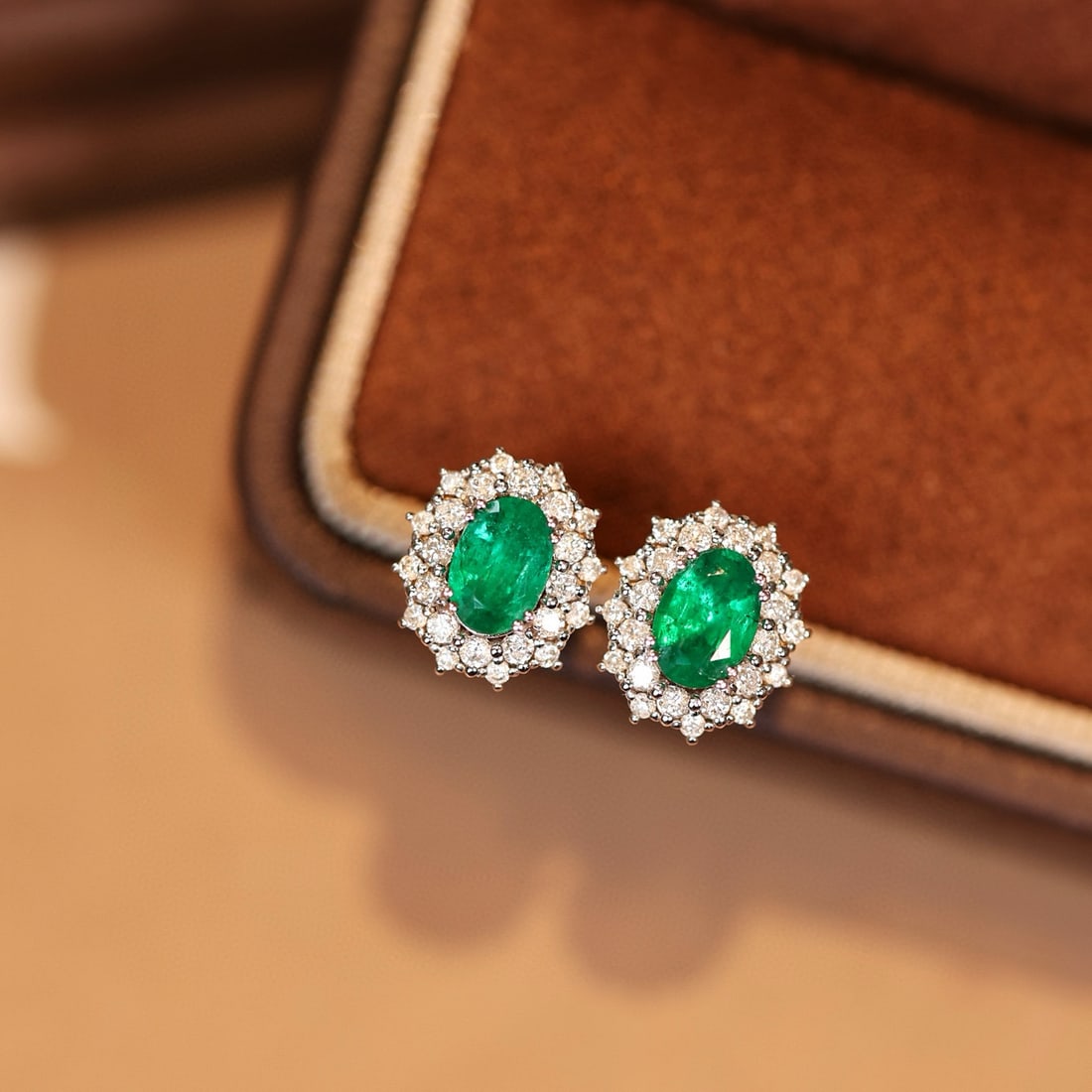 14k Gold 1.36 Ctw Natural Emerald & Diamond Earrings - 3