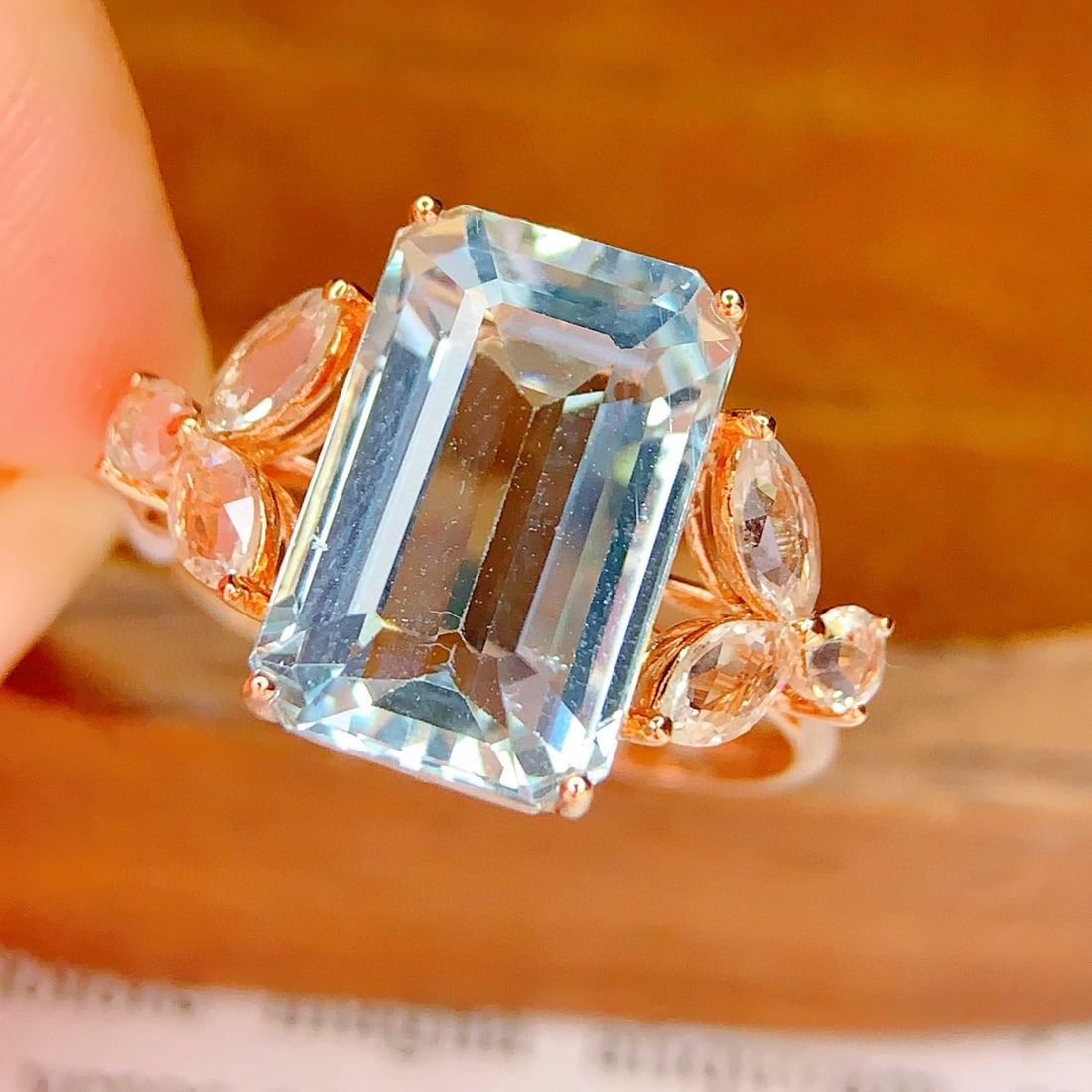 14k Gold 5.7 Ct Natural Aquamarine & Sapphire Ring - 3
