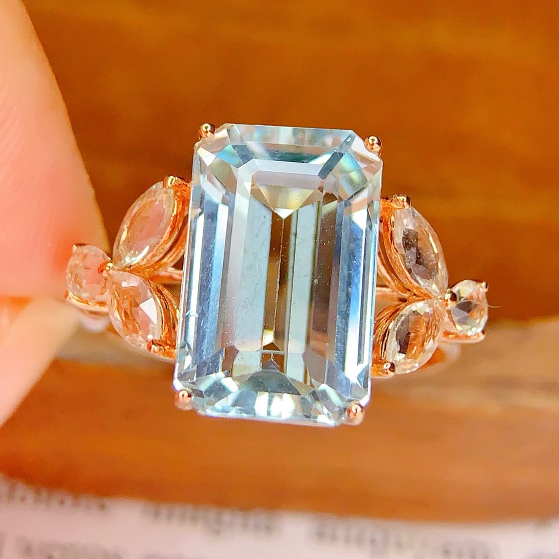 14k Gold 5.7 Ct Natural Aquamarine & Sapphire Ring - 4