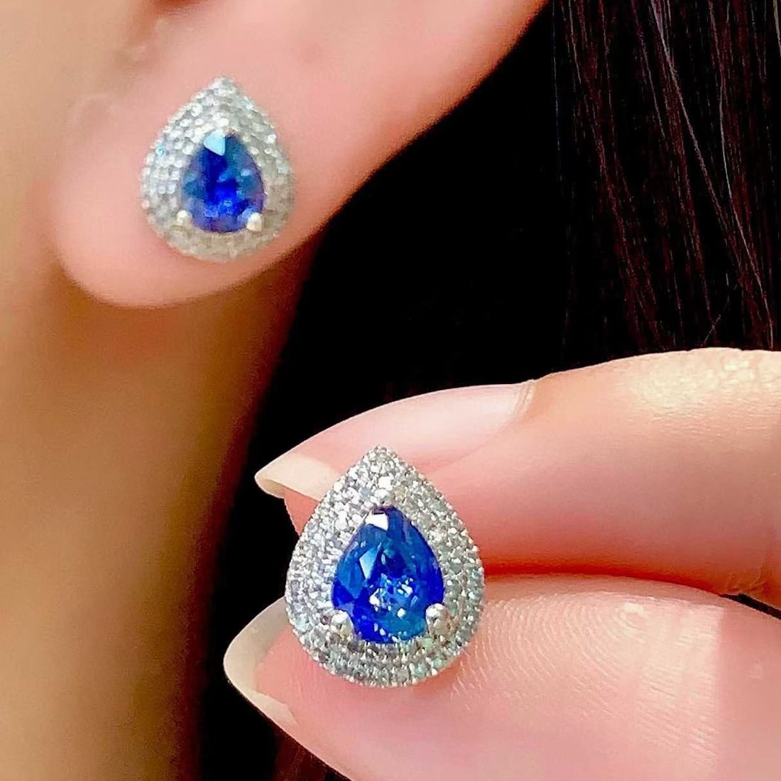 14k Gold 1.3 Ct Natural Sapphire & Diamond Earrings - 4