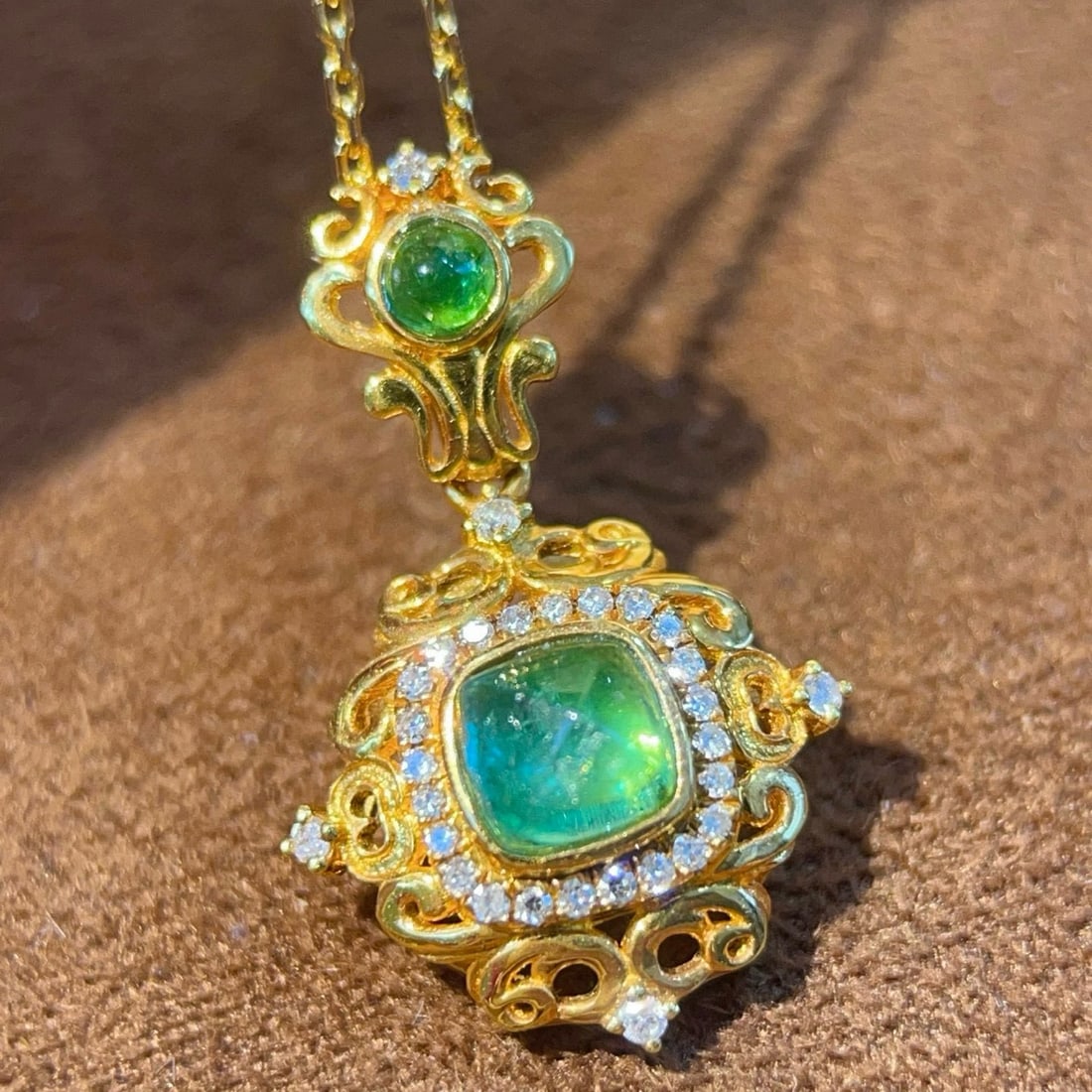 14k Gold 0.77 Ctw Natural Emerald & Diamond Pendant( Without Chain ) - 6