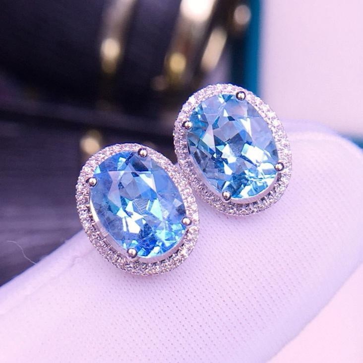 14k Gold 2.9 Ct Natural Aquamarine & Diamond Earrings: Ref:231157248 // gold content:14k gold // main gemstone:aquamarine // shape:oval // carat weight:2. 9ct // color:blue // treatment:natural // // adjacent gemstone 2 : diamond // shape:round // clarity