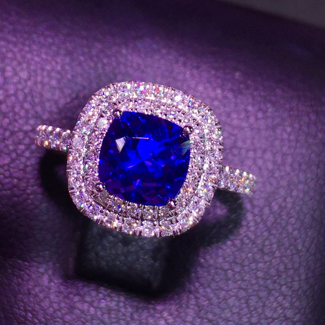 14k Gold 2.01 Ct Natural Tanzanite & Diamond Ring - 4