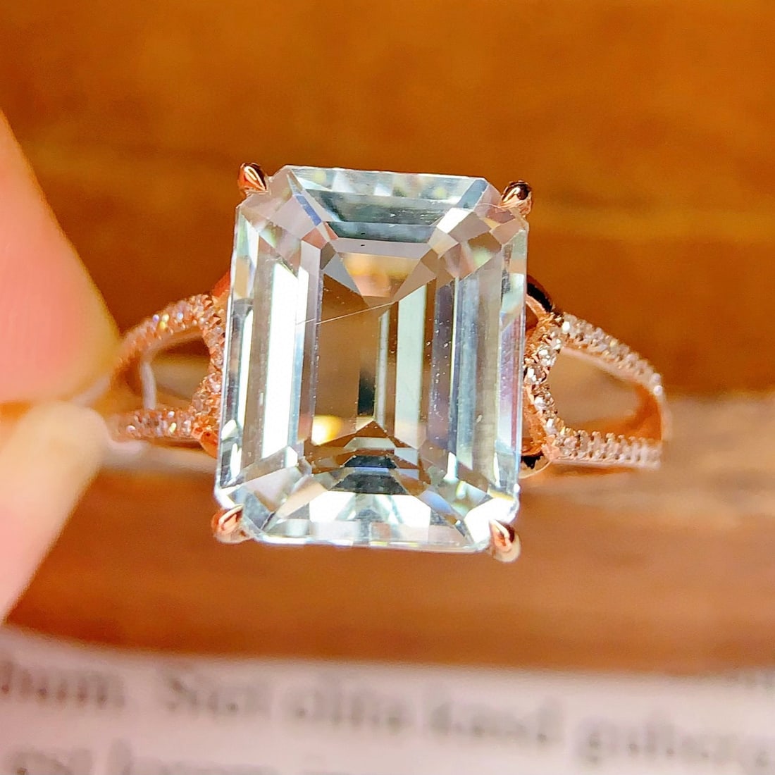 14k Gold 4.8 Ct Natural Aquamarine & Diamond Ring - 2