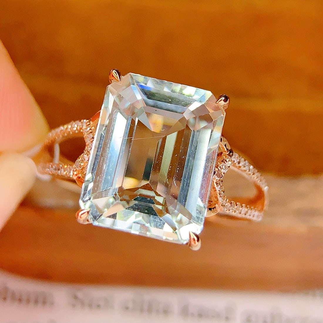 14k Gold 4.8 Ct Natural Aquamarine & Diamond Ring - 3