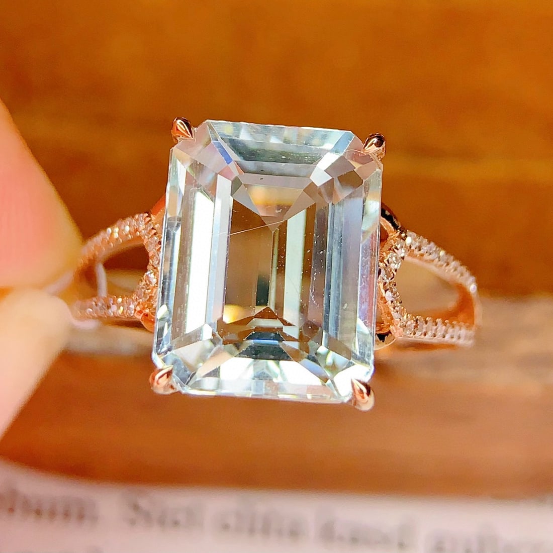14k Gold 4.8 Ct Natural Aquamarine & Diamond Ring - 5