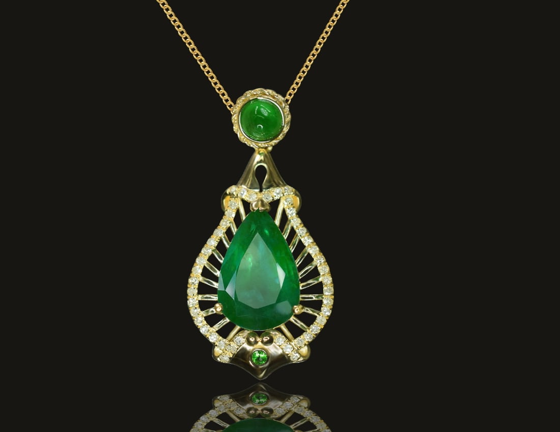 14k Gold 3.28 Ctw Natural Emerald & Tsavorite Pendant( Without Chain ): Ref:231158002 // gold content:14k gold // main gemstone:emerald // shape:multiple // carat weight:3. 27ct // color:green // treatment:natural // // adjacent gemstone 2 : tsavorite // shape:round //