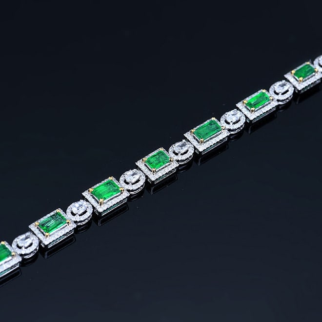 14k Gold 2.24 Ctw Natural Emerald & Diamond Bracelet - 4